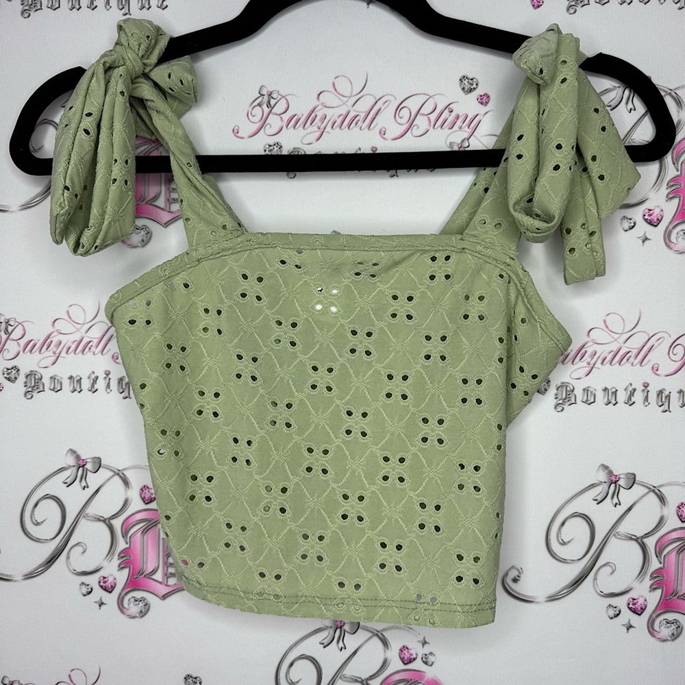 Livi by Olivia Rae top tank tie up ribbon 🎀 shoulders dotted cut out pattern